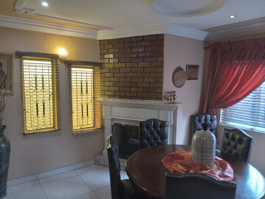 To Let 4 Bedroom Property for Rent in Hospital View Gauteng