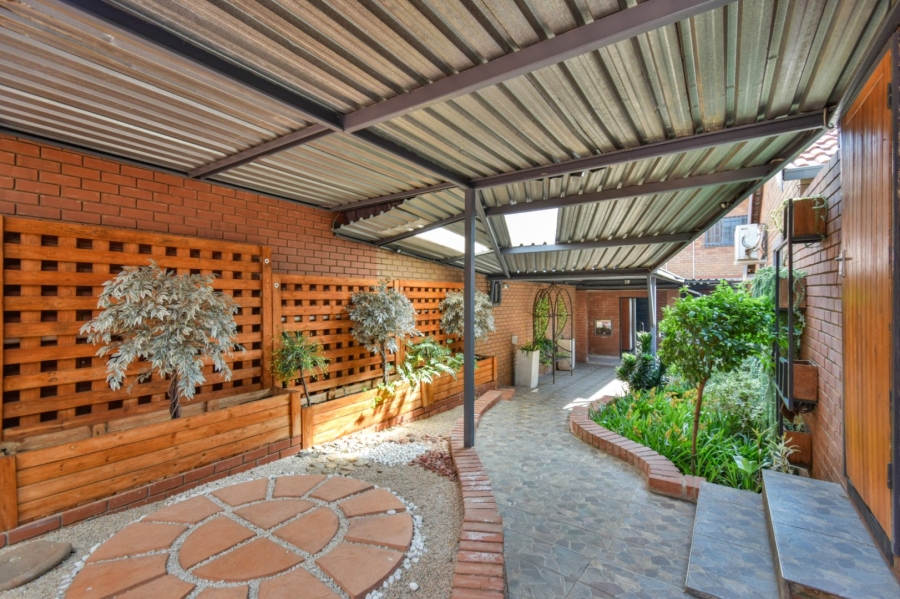 4 Bedroom Property for Sale in Montana Park Gauteng