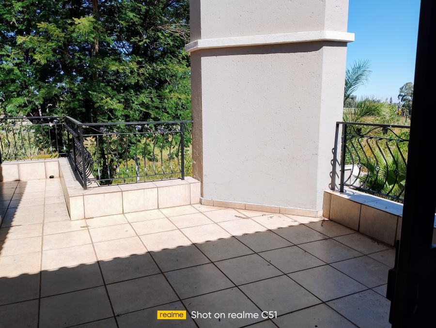 3 Bedroom Property for Sale in Kenleaf Gauteng