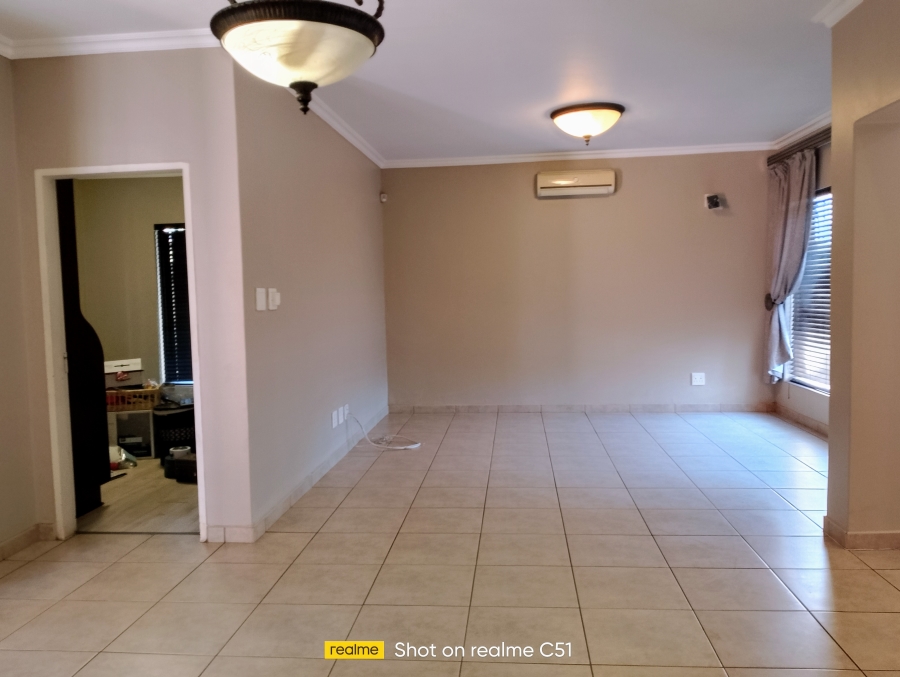 3 Bedroom Property for Sale in Kenleaf Gauteng