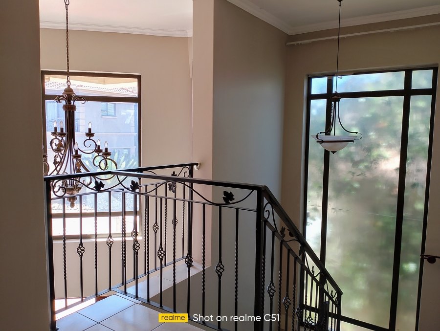 3 Bedroom Property for Sale in Kenleaf Gauteng