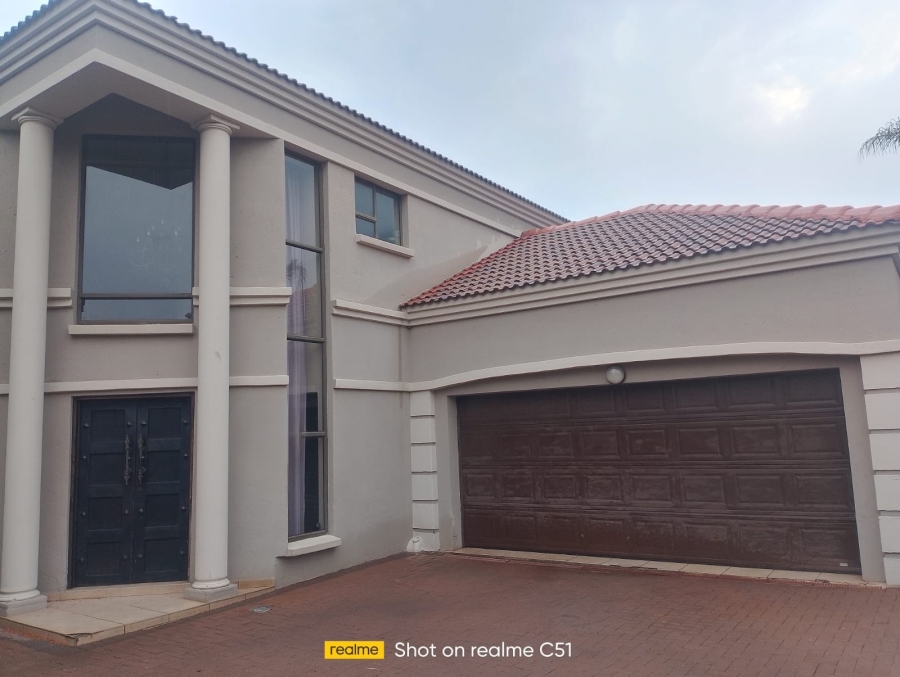 3 Bedroom Property for Sale in Kenleaf Gauteng