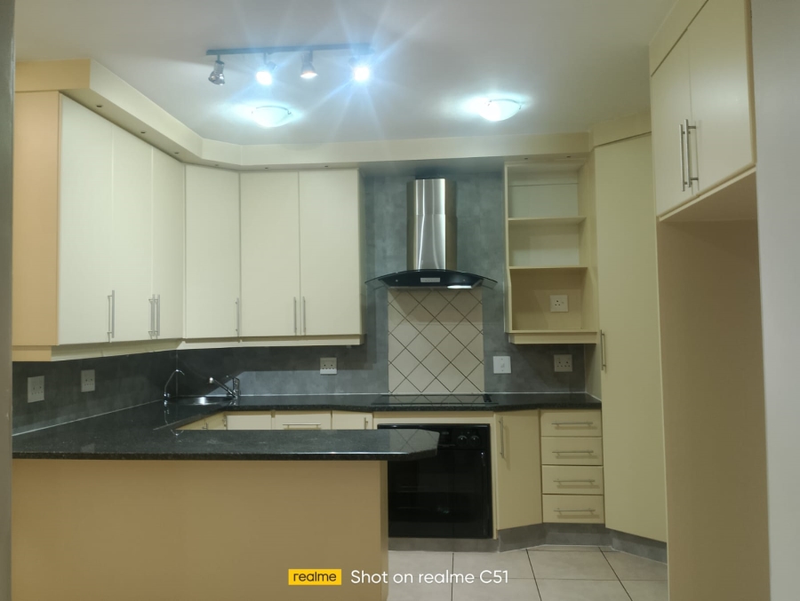 3 Bedroom Property for Sale in Kenleaf Gauteng