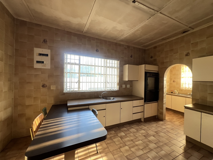 4 Bedroom Property for Sale in Cyrildene Gauteng