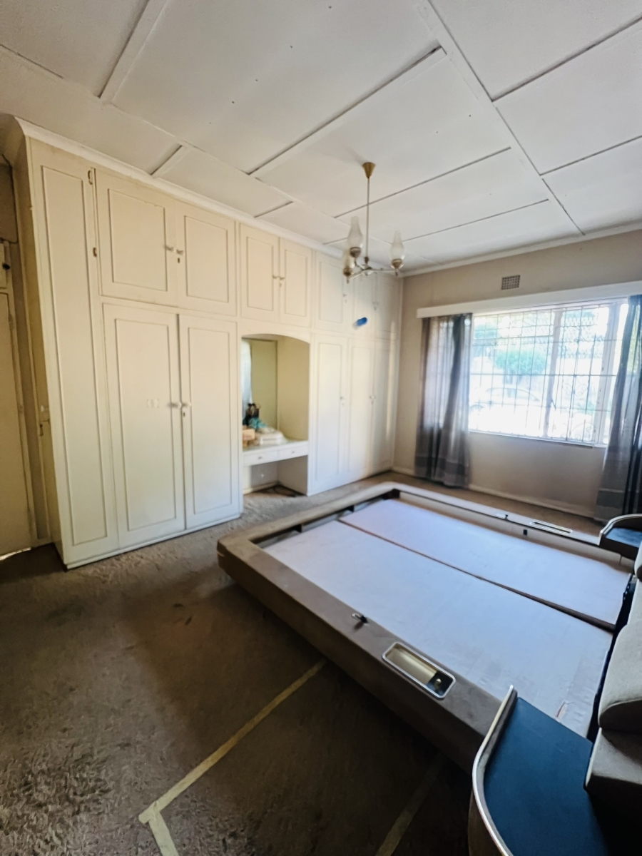 4 Bedroom Property for Sale in Cyrildene Gauteng