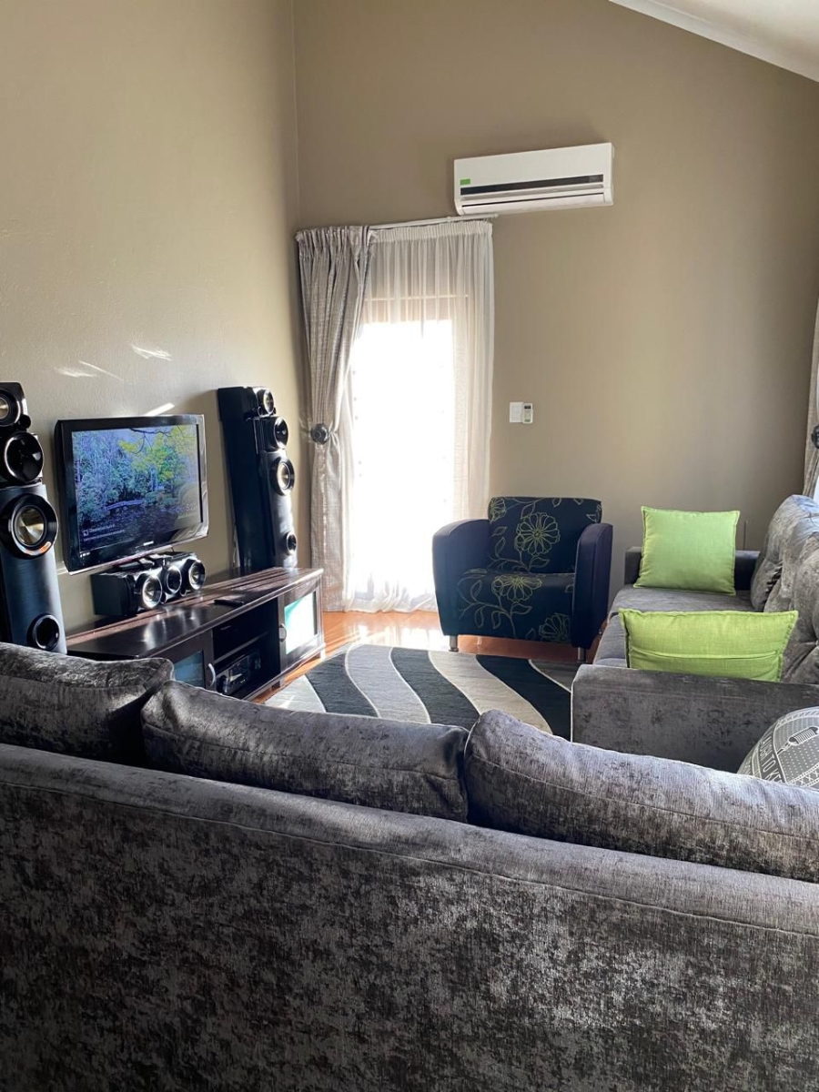 3 Bedroom Property for Sale in Halfway Gardens Gauteng