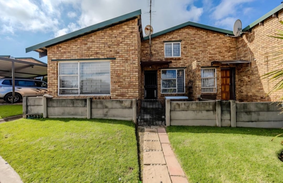 3 Bedroom Property for Sale in Mindalore Gauteng