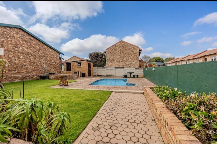 3 Bedroom Property for Sale in Mindalore Gauteng