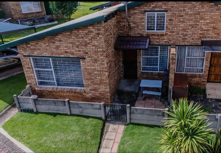 3 Bedroom Property for Sale in Mindalore Gauteng