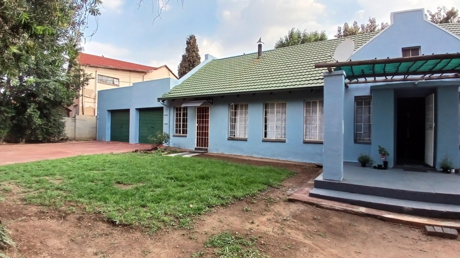 4 Bedroom Property for Sale in Brackendowns Gauteng