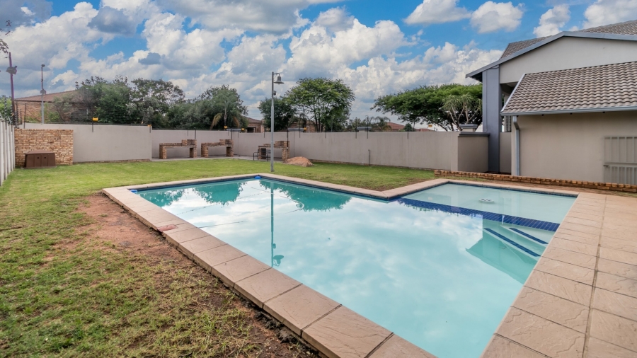 3 Bedroom Property for Sale in Noordhang Gauteng