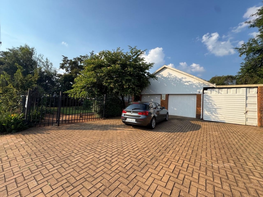 3 Bedroom Property for Sale in Lyttelton Manor Gauteng