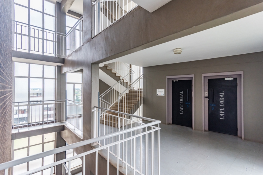 To Let 2 Bedroom Property for Rent in Honeyhills Gauteng