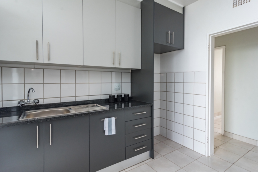 To Let 2 Bedroom Property for Rent in Honeyhills Gauteng