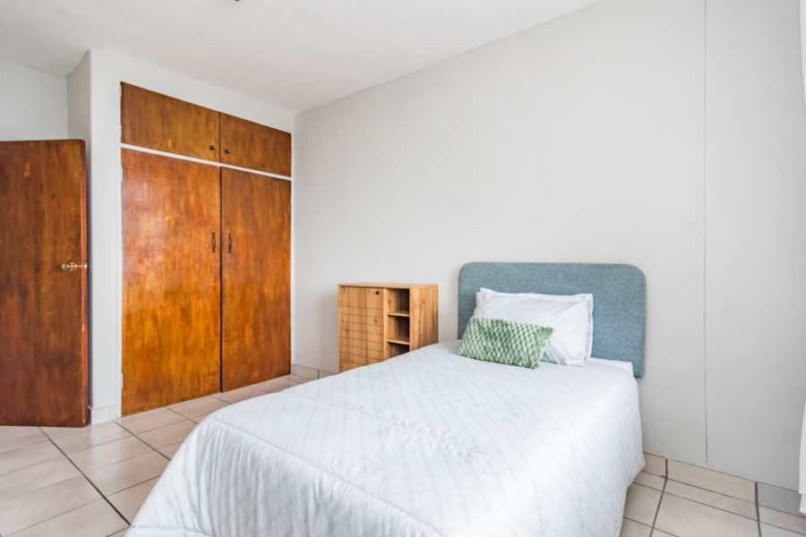 To Let 2 Bedroom Property for Rent in Honeyhills Gauteng