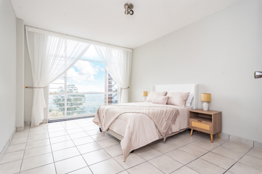 To Let 2 Bedroom Property for Rent in Honeyhills Gauteng