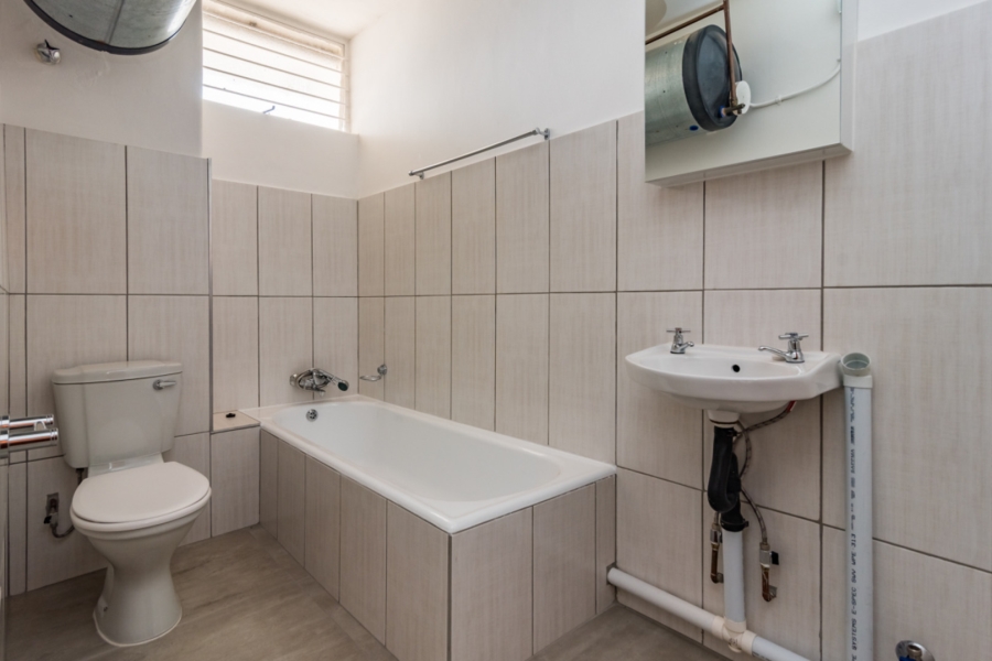 To Let 2 Bedroom Property for Rent in Honeyhills Gauteng