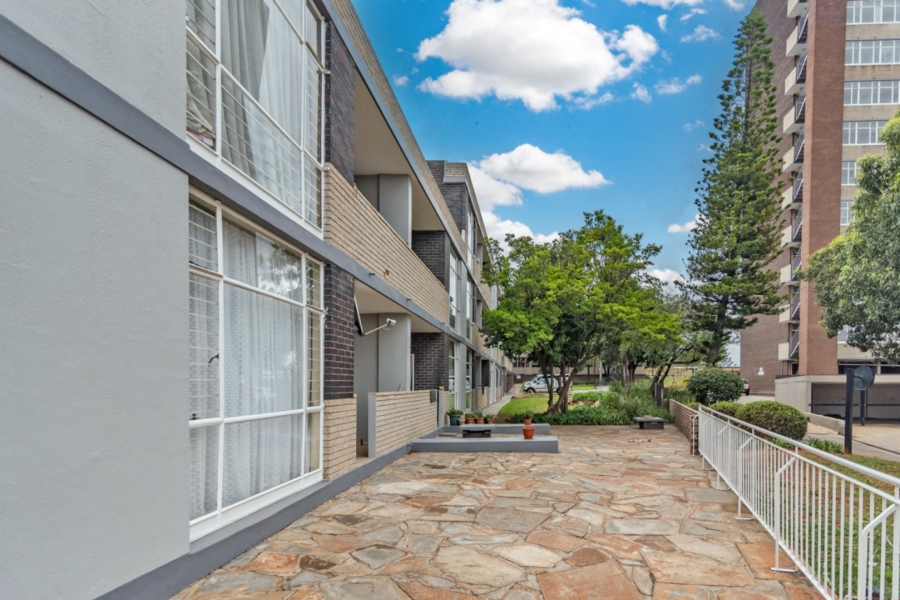 To Let 2 Bedroom Property for Rent in Honeyhills Gauteng