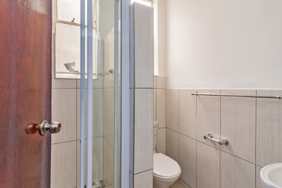 To Let 2 Bedroom Property for Rent in Honeyhills Gauteng