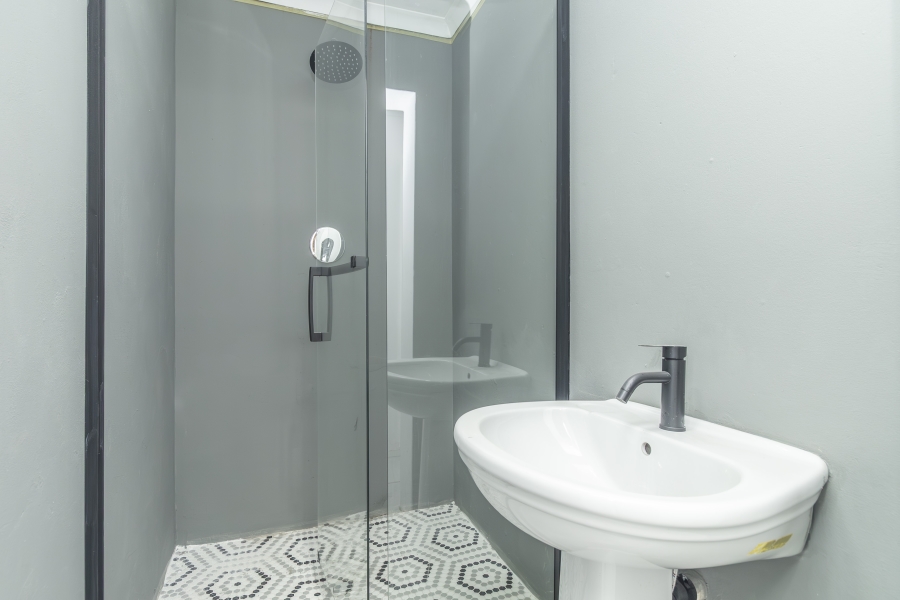 To Let 2 Bedroom Property for Rent in Hurlingham Manor Gauteng