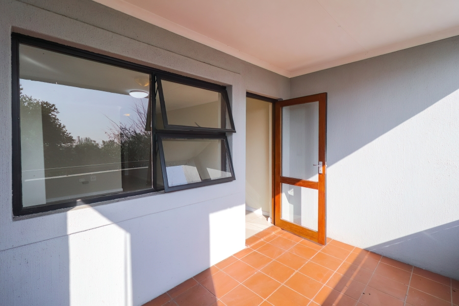 To Let 1 Bedroom Property for Rent in Sandown Gauteng