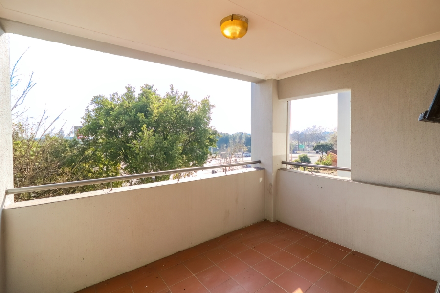 To Let 1 Bedroom Property for Rent in Sandown Gauteng