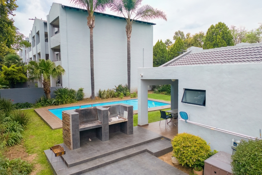 To Let 1 Bedroom Property for Rent in Sandown Gauteng