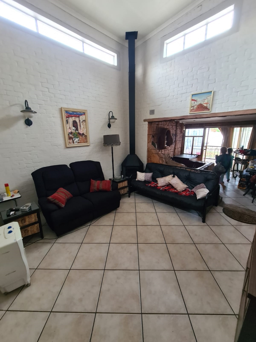 6 Bedroom Property for Sale in Vanderbijlpark SE 2 Gauteng