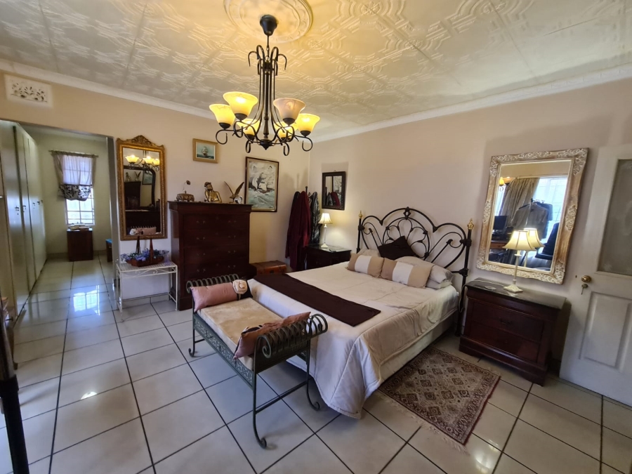 6 Bedroom Property for Sale in Vanderbijlpark SE 2 Gauteng