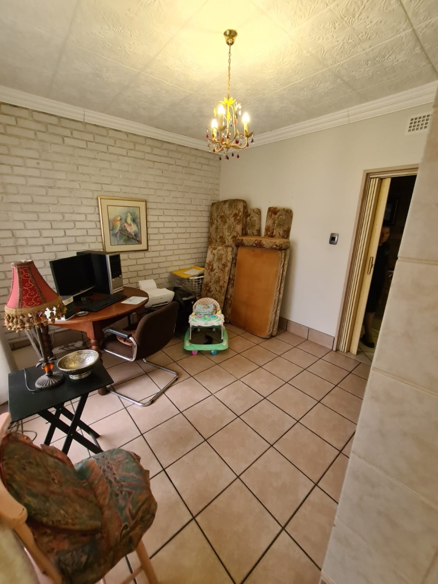 6 Bedroom Property for Sale in Vanderbijlpark SE 2 Gauteng