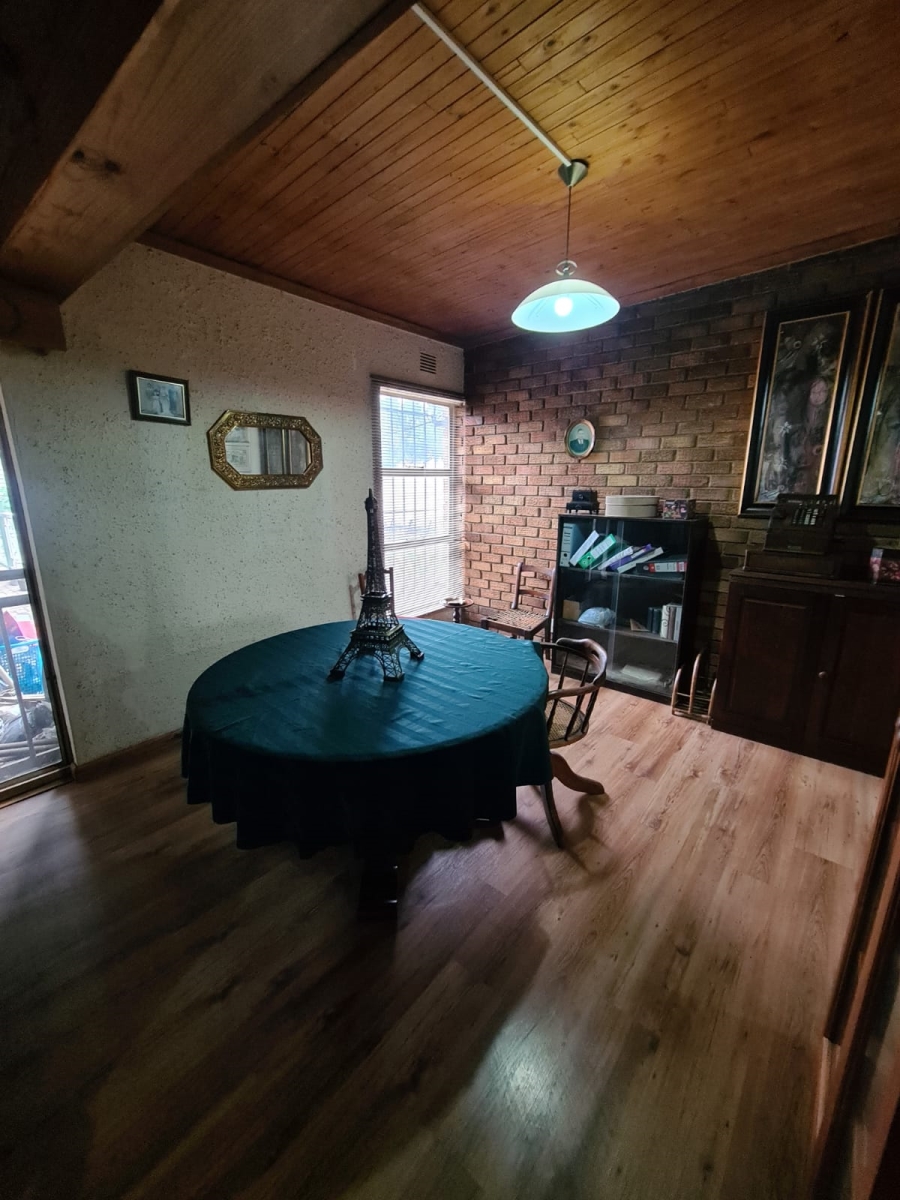 6 Bedroom Property for Sale in Vanderbijlpark SE 2 Gauteng