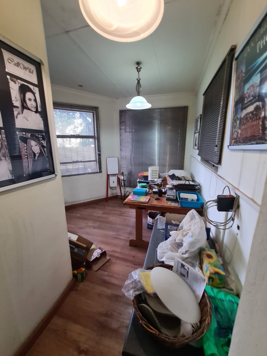 6 Bedroom Property for Sale in Vanderbijlpark SE 2 Gauteng