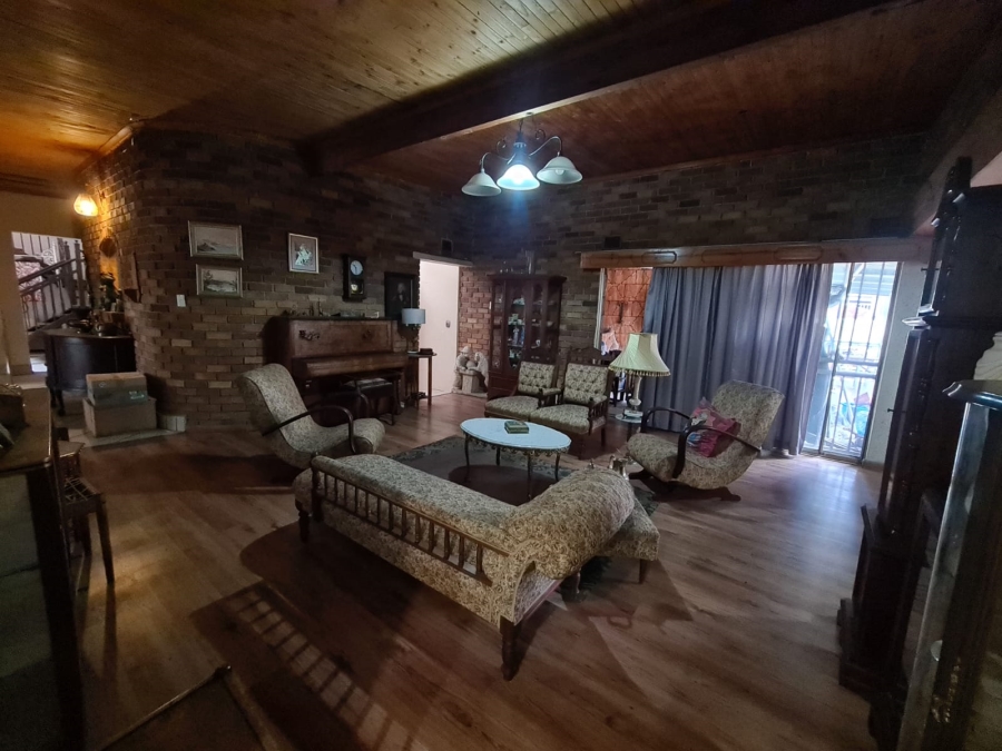 6 Bedroom Property for Sale in Vanderbijlpark SE 2 Gauteng