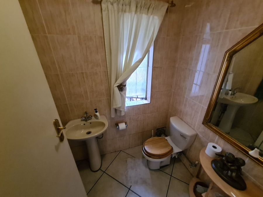 6 Bedroom Property for Sale in Vanderbijlpark SE 2 Gauteng