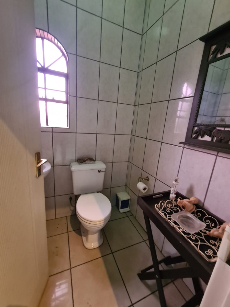 6 Bedroom Property for Sale in Vanderbijlpark SE 2 Gauteng