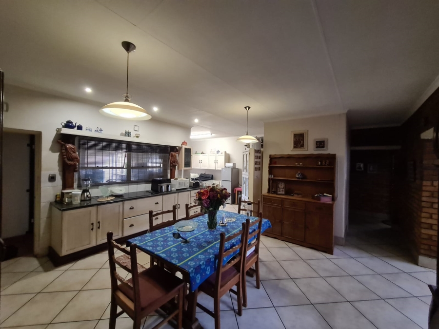6 Bedroom Property for Sale in Vanderbijlpark SE 2 Gauteng