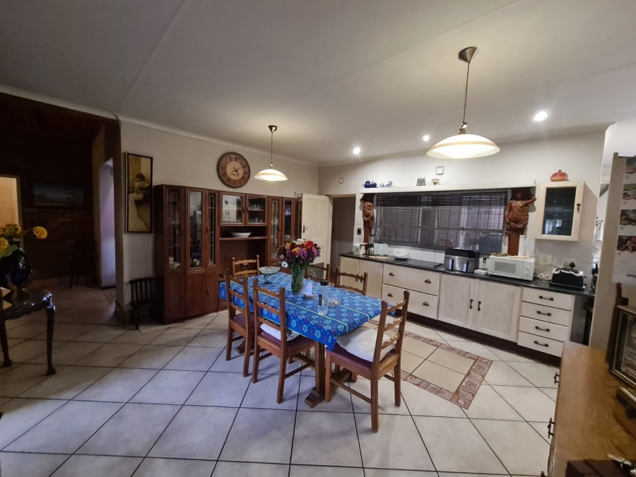 6 Bedroom Property for Sale in Vanderbijlpark SE 2 Gauteng