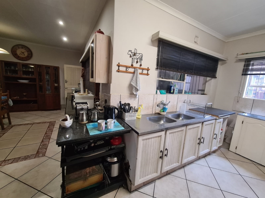 6 Bedroom Property for Sale in Vanderbijlpark SE 2 Gauteng