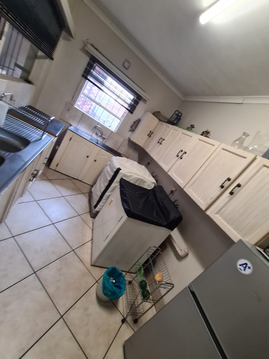 6 Bedroom Property for Sale in Vanderbijlpark SE 2 Gauteng