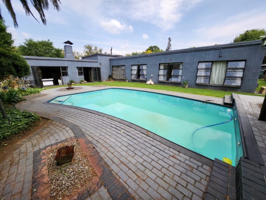 5 Bedroom Property for Sale in Vanderbijlpark Sw 2 Gauteng