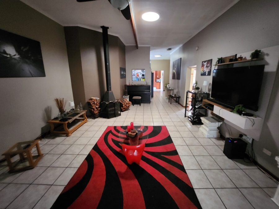 5 Bedroom Property for Sale in Vanderbijlpark Sw 2 Gauteng