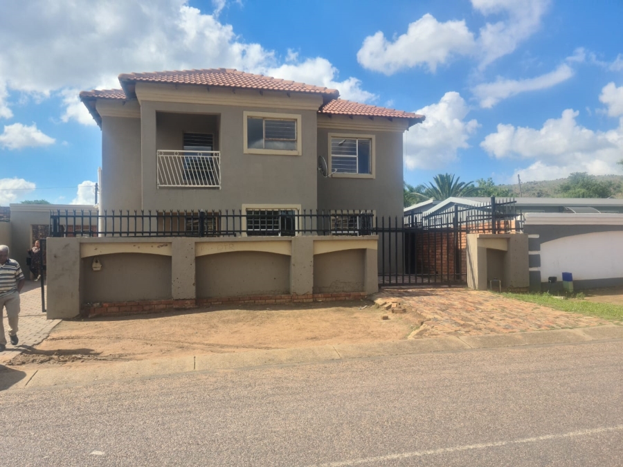 6 Bedroom Property for Sale in Eersterust Gauteng