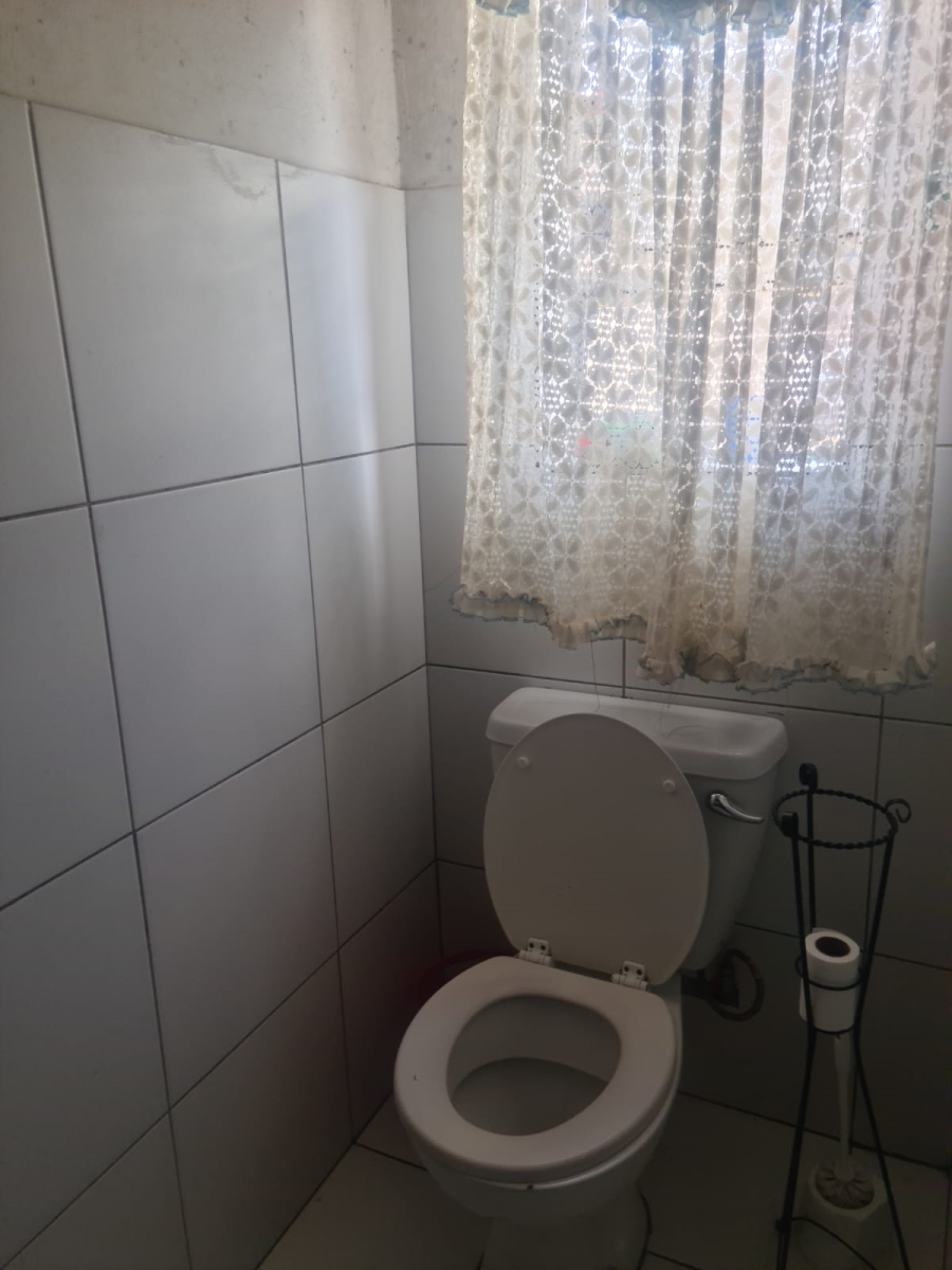 6 Bedroom Property for Sale in Eersterust Gauteng