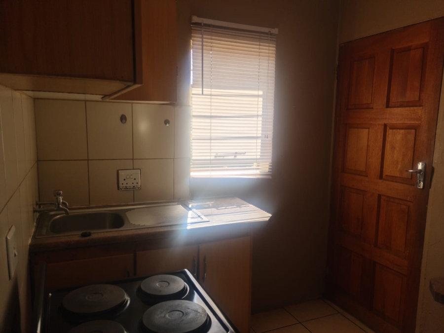 6 Bedroom Property for Sale in Eersterust Gauteng