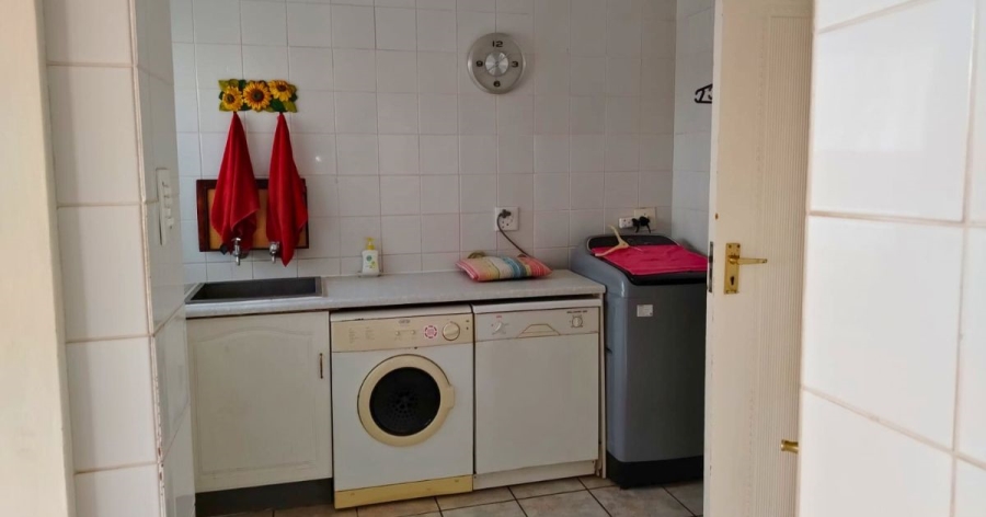 10 Bedroom Property for Sale in Montana Park Gauteng