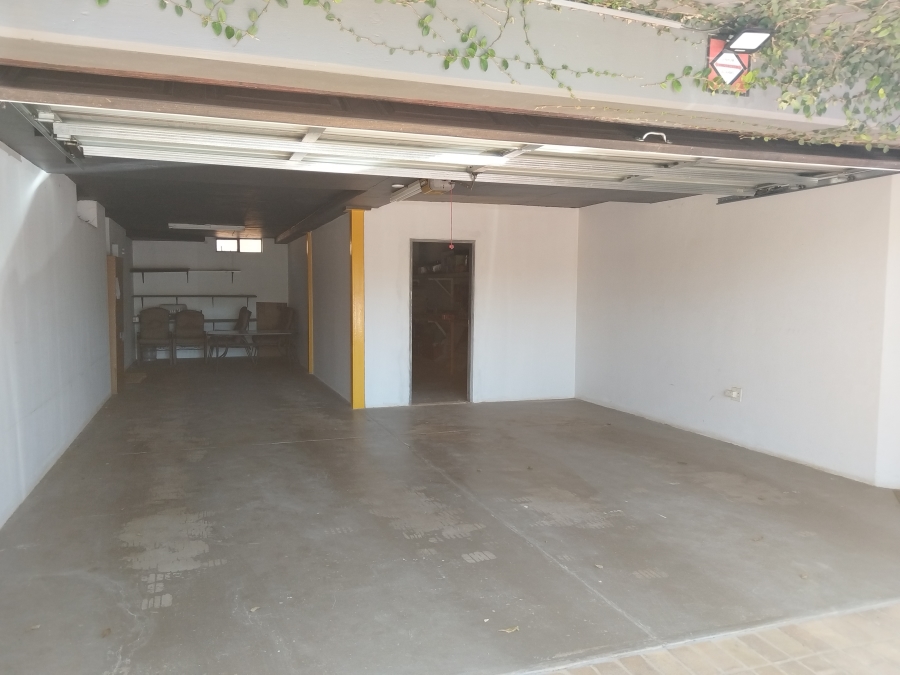 To Let 3 Bedroom Property for Rent in Magalieskruin Gauteng