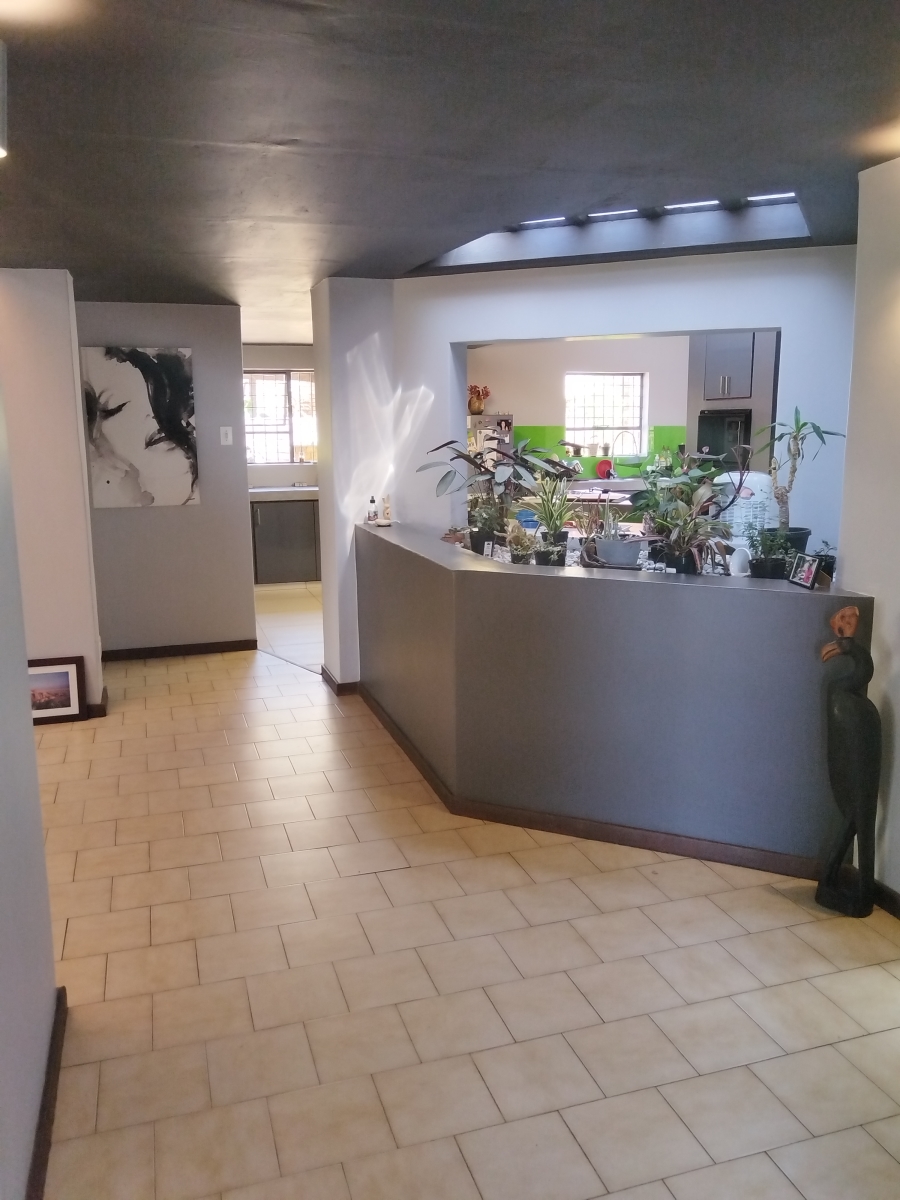 To Let 3 Bedroom Property for Rent in Magalieskruin Gauteng