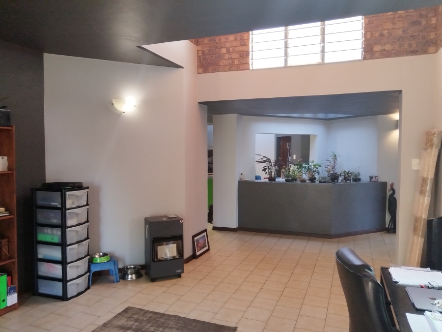 To Let 3 Bedroom Property for Rent in Magalieskruin Gauteng