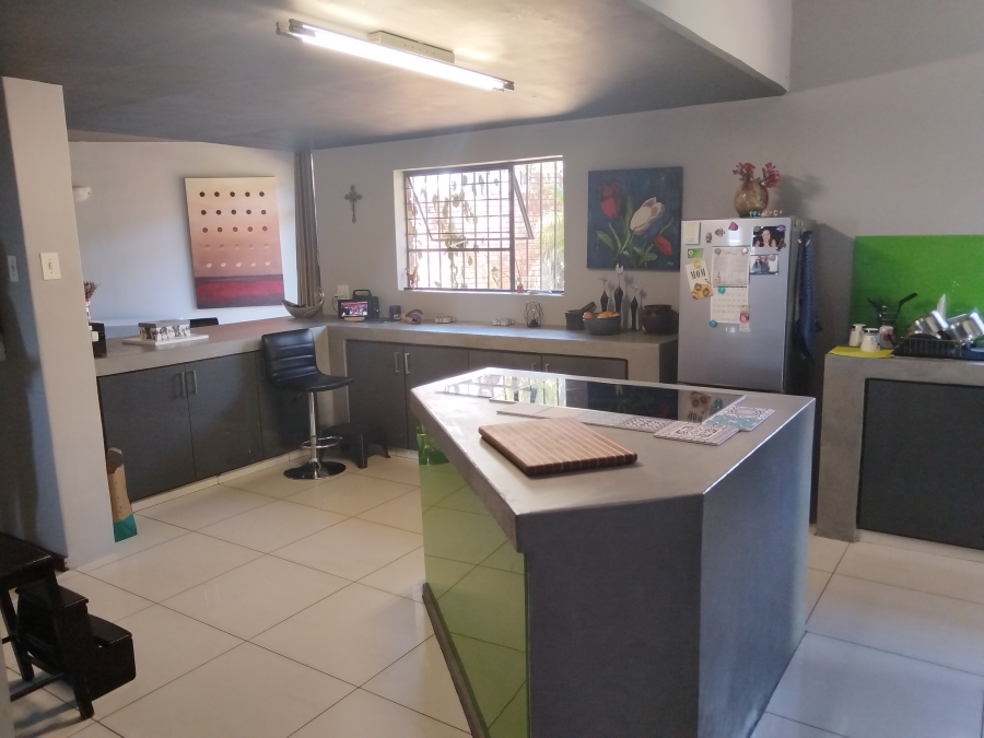 To Let 3 Bedroom Property for Rent in Magalieskruin Gauteng