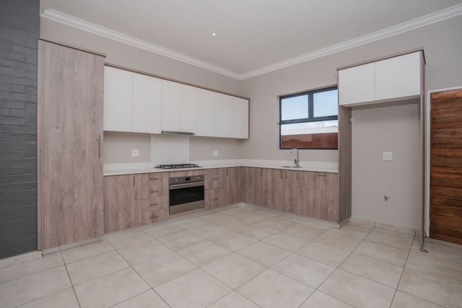 To Let 3 Bedroom Property for Rent in Six Fountains Residential Estate Gauteng